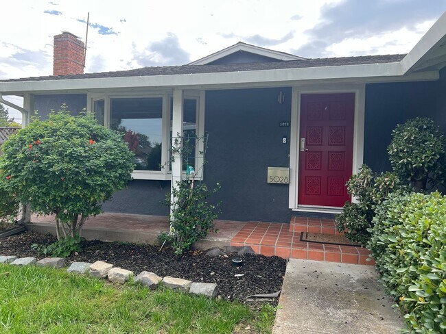 Foto del edificio - 3 bed/2 bath Jose Home Near HW 85 at Almad...