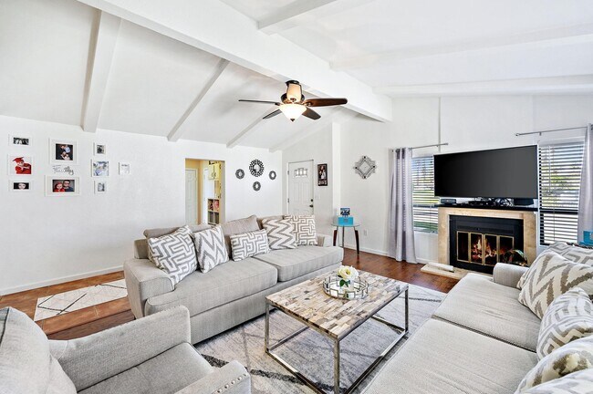 Foto del edificio - 77949 Calypso Rd