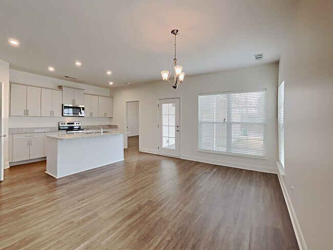 Building Photo - 5534 Central Grove Square