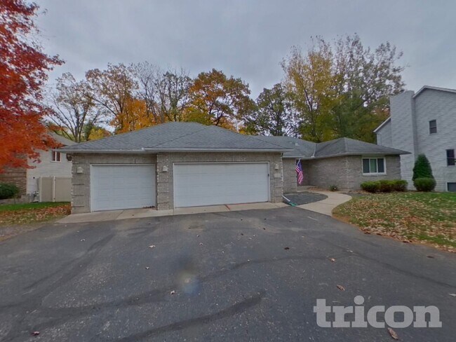 Foto del edificio - 19405 Baldwin Cir NW