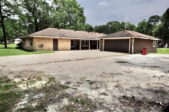 Building Photo - 23114 Laura Ln
