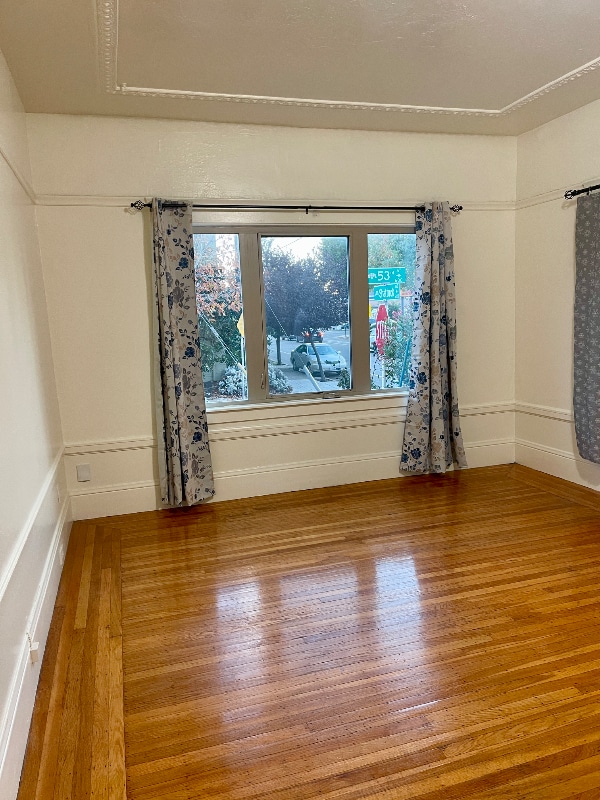 Primary Photo - 564 53rd St