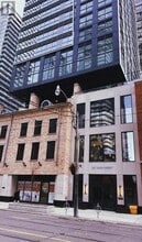 Building Photo - 327-4327 King St W