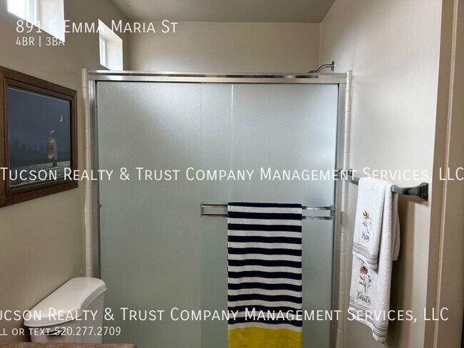 Foto del edificio - 4 Bedrooms - 3 Bathrooms - Near