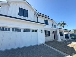 Building Photo - 3312 Kenilworth Dr