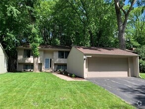 Building Photo - 1810 Comstock Ln N