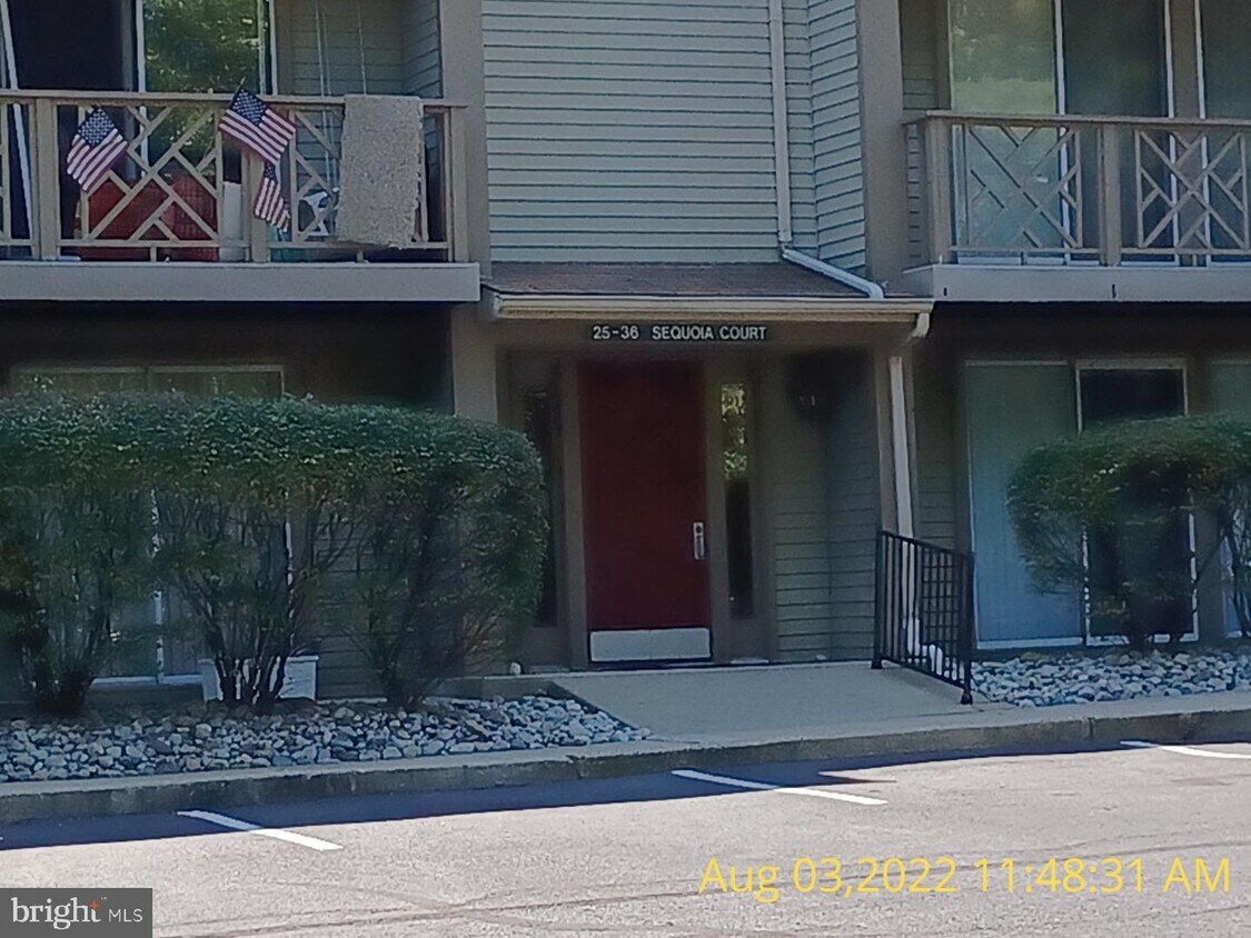 35 Sequoia Ct, Evesham, NJ 08053 Apartment for Rent in Evesham, NJ