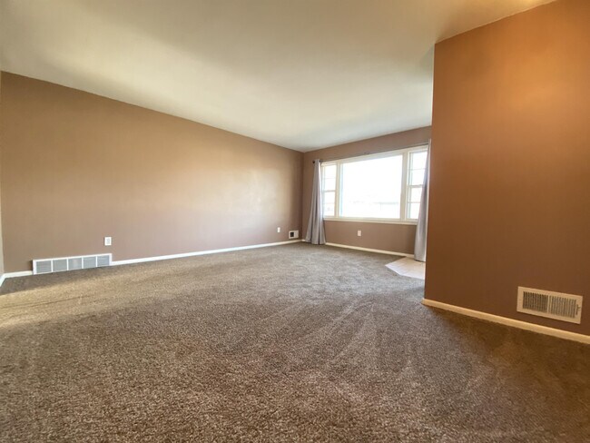 Foto del edificio - 2512 18th Ave NW