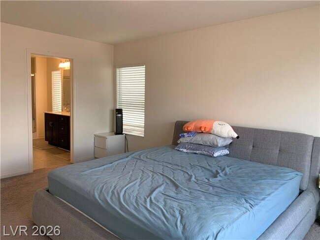 Building Photo - Nearly New! Stunning 5-Bedroom Home with Modern Features