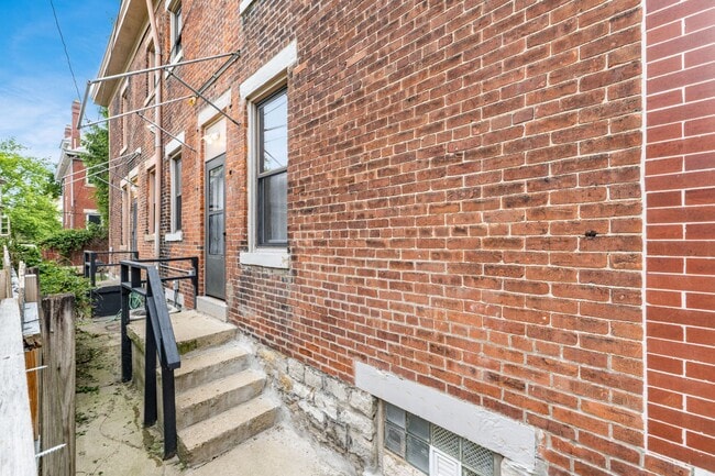 Building Photo - 277 S Champion Ave