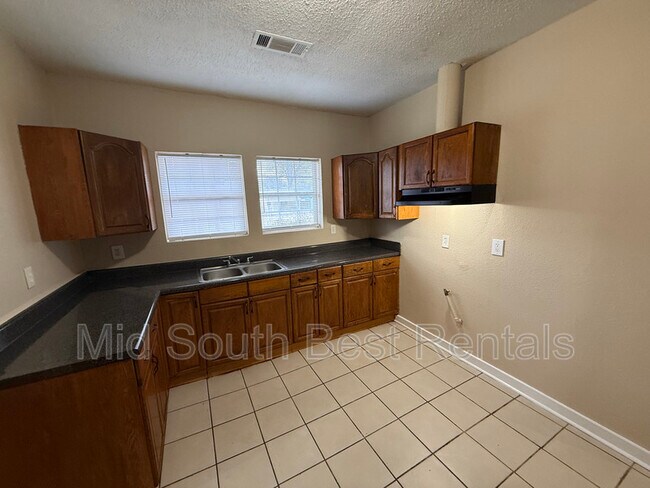 Foto del edificio - 870 N McNeil St