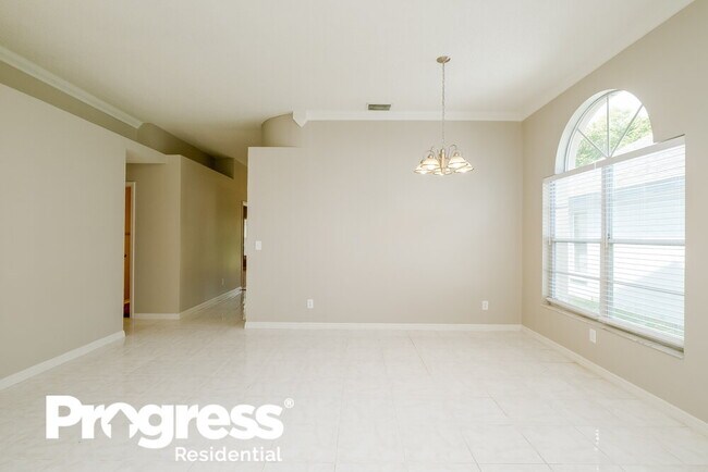 Building Photo - 10912 Kenbrook Dr