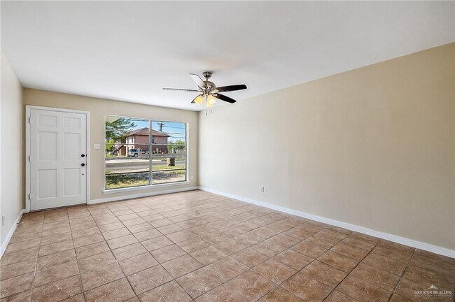 Building Photo - 1119 W Sprague St