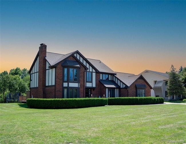 Building Photo - 6651 Arlington Dr