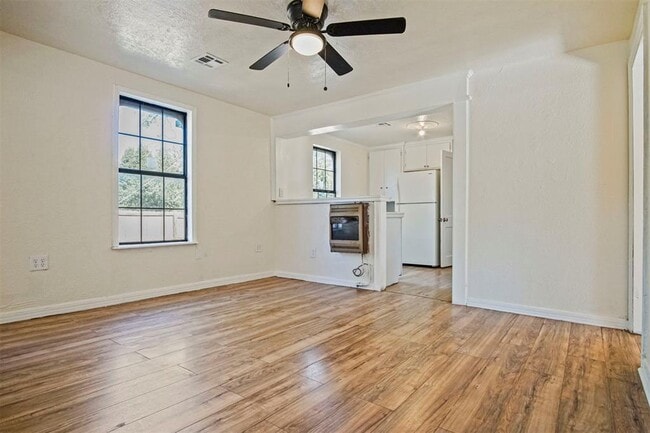 Foto del edificio - 2812 S Broadway Ave