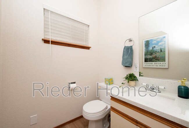 Foto del edificio - 1606 Hackamore Rd