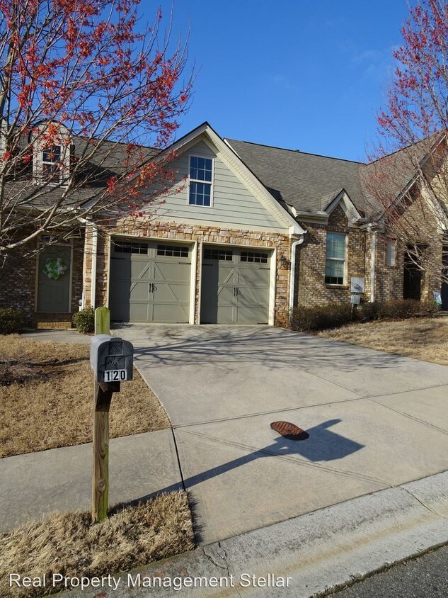 120 Stoneybrook Dr, Dahlonega, GA 30533 Room for Rent in Dahlonega