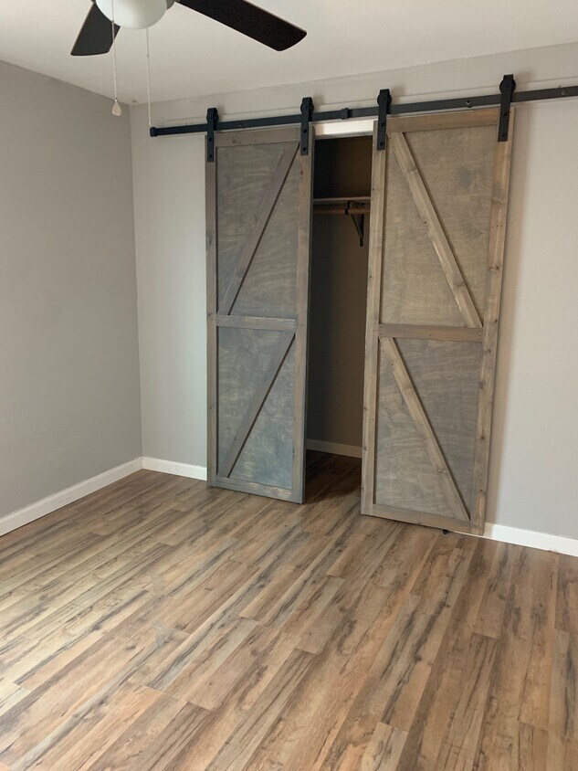Foto principal - 806 Edmondson St