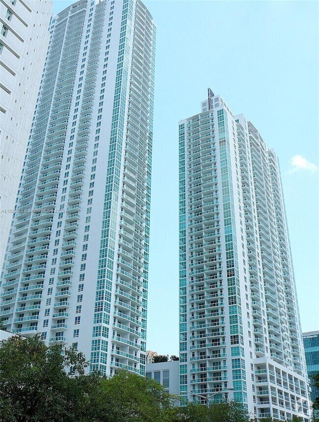 Building Photo - 951 Brickell Ave