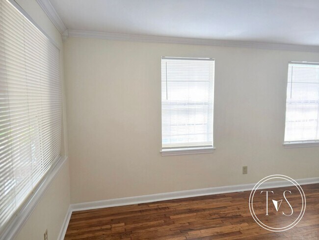 Foto del edificio - MOVE-IN READY NOW!