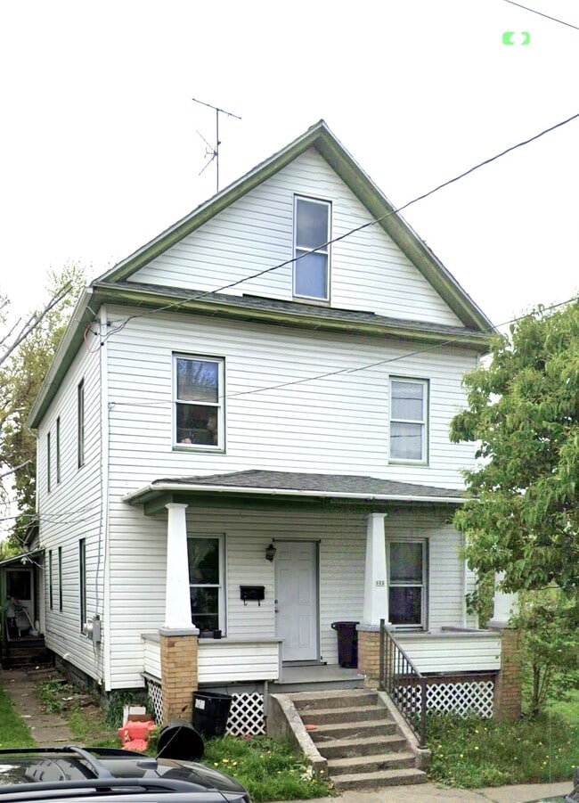 Building Photo - 322 Wallace St