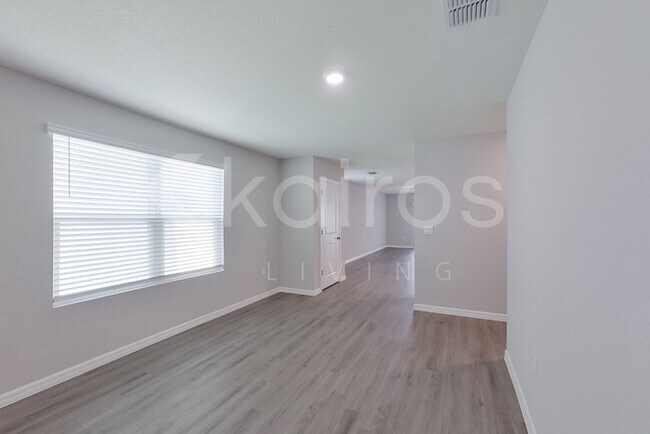 Foto del edificio - 8700 SW 43rd Ter