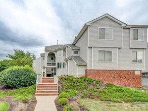 Building Photo - 401 Jesse Way