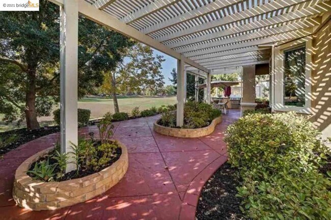 Building Photo - 268 Monarch Terrace