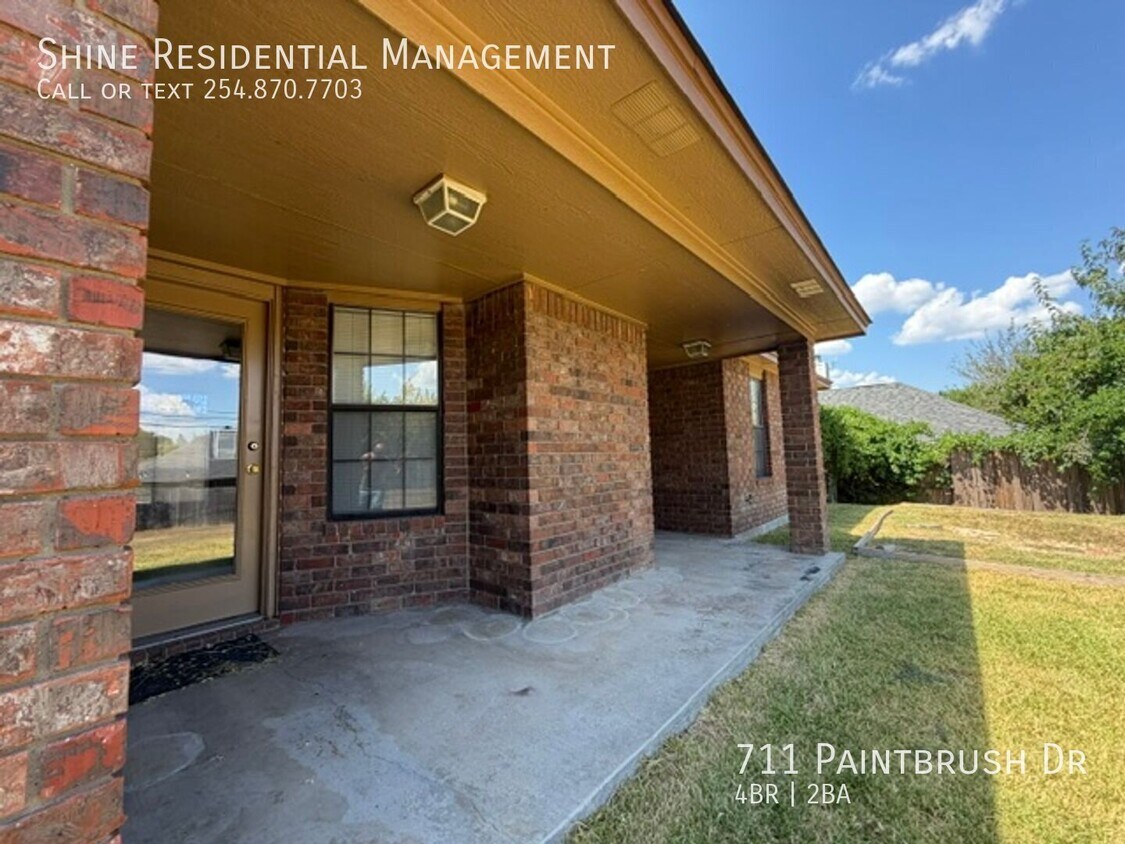 Foto del edificio - 711 Paintbrush Dr