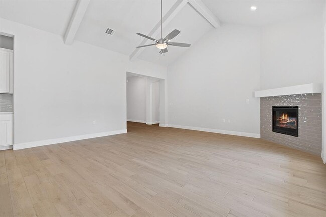 Building Photo - 102 Majestic Arroyo Way