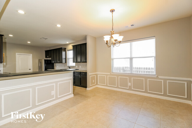 Building Photo - 2425 Spring Meadows Dr