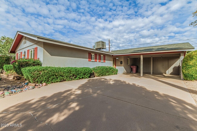 Foto del edificio - 6912 E Monterey Way