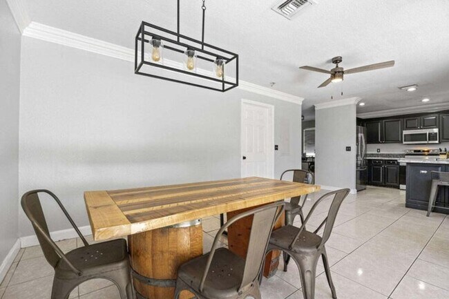 Foto del edificio - 1651 Suwanee Dr