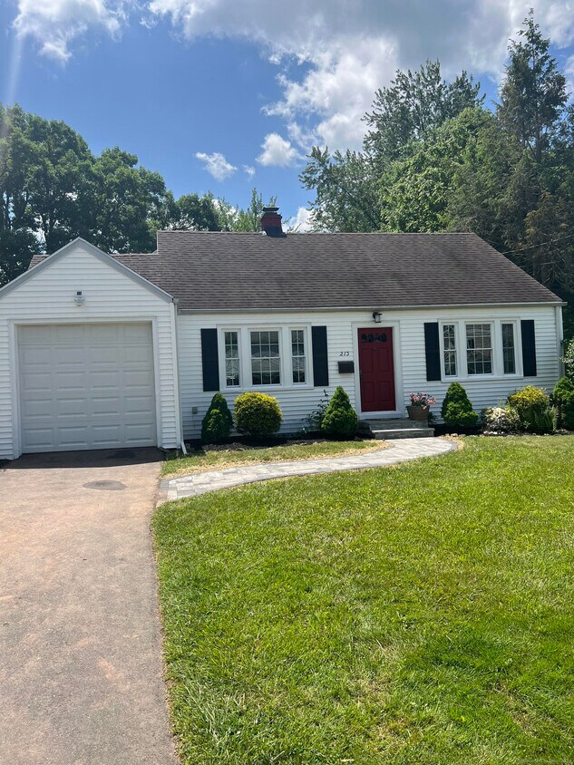 213 Dix Ave, Newington, CT 06111 House Rental in Newington, CT