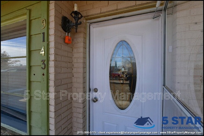 Foto del edificio - 9143 Matterhorn Dr