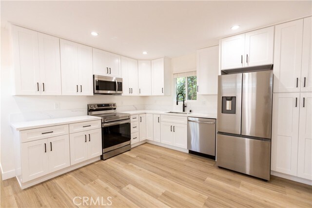 Foto del edificio - 638 W Glen Lyn Dr