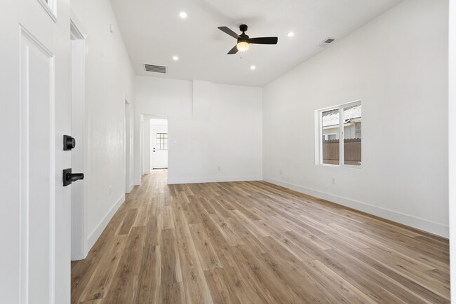 Foto del edificio - 434 16th St