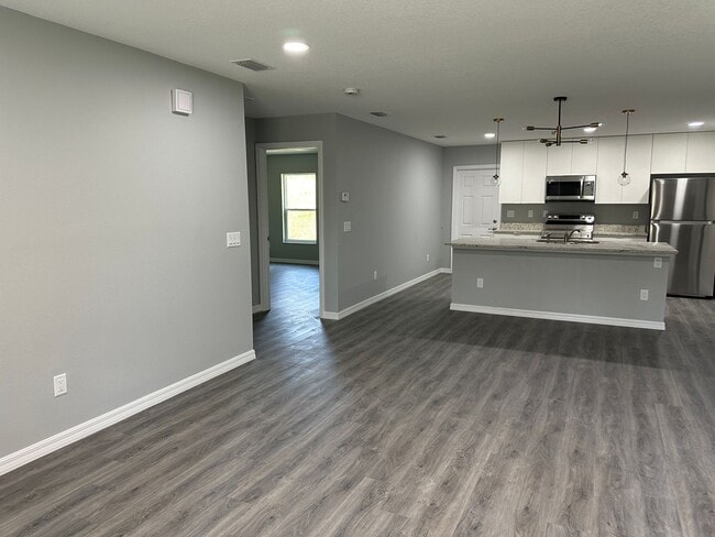 Building Photo - New Construction Home! Cozy 4/2 in Citrus ...