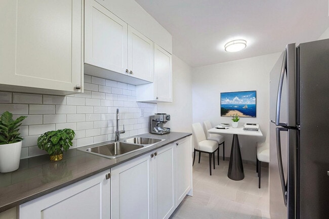 Building Photo - Cresswell Court Apartments