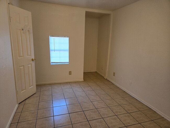 Building Photo - 3416 Wendelkin St