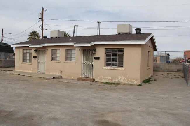 Building Photo - 8907 Old County Dr