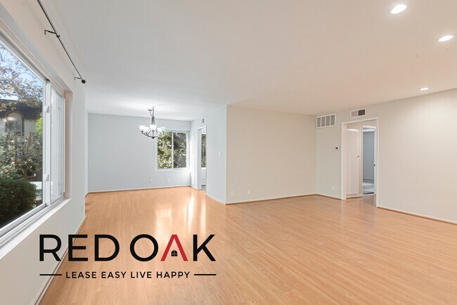 Foto del edificio - ~2 Weeks FREE~ Delightful Three Bedroom Fe...