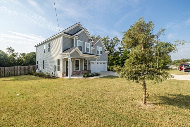 Building Photo - 432 Vaughn Rd