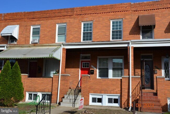 Building Photo - 323 Drew St