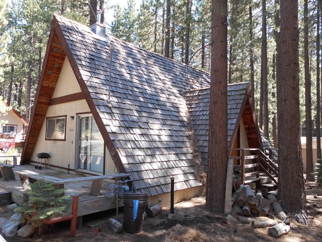 Foto del edificio - Nice house in South Lake Tahoe available now!