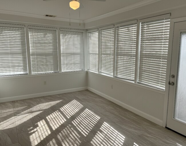 Foto del edificio - 4390 Harvest Ln