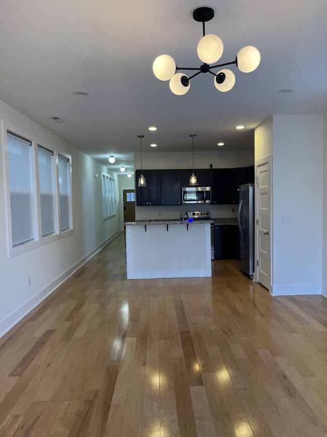 Building Photo - Charming 3-Bedroom Rental with Granite Cou...
