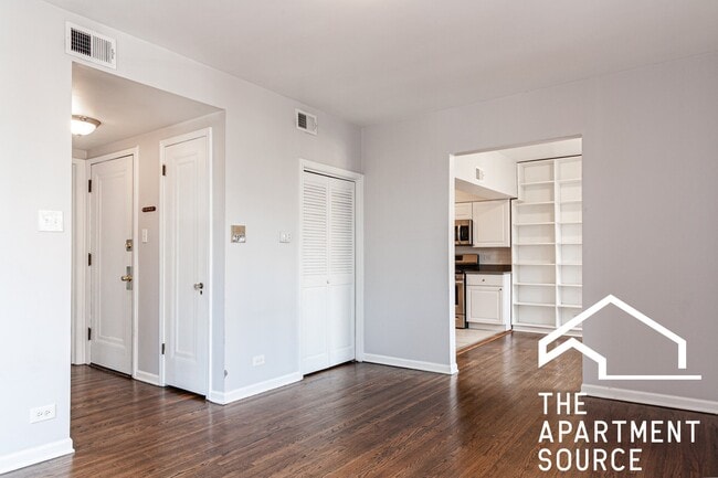 Photo - 3714 N Sheffield Ave Apartment