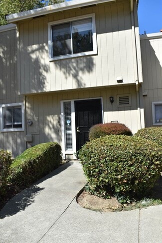 Building Photo - 108 Arcadia Dr