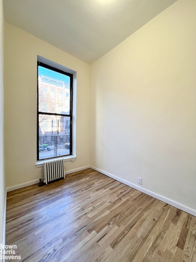 264 W 121st St Unit 2F, New York, NY 10027 - Room for Rent in New York ...